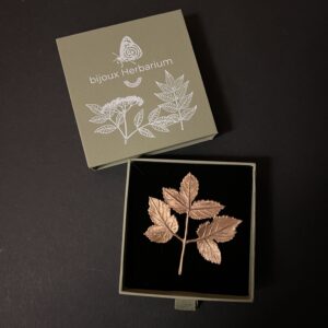 BROCHE AEGOPODIUM  PODAGRARIA